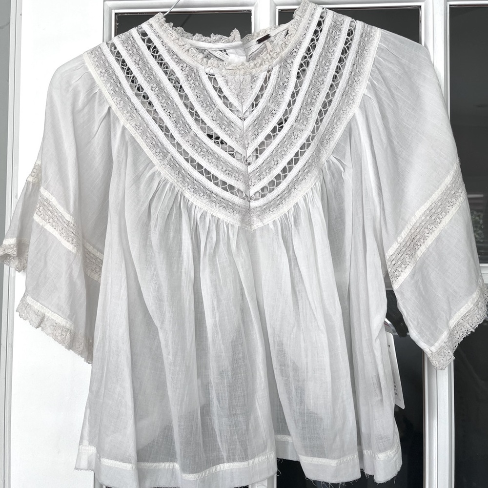 Free People white lace detailed top size M